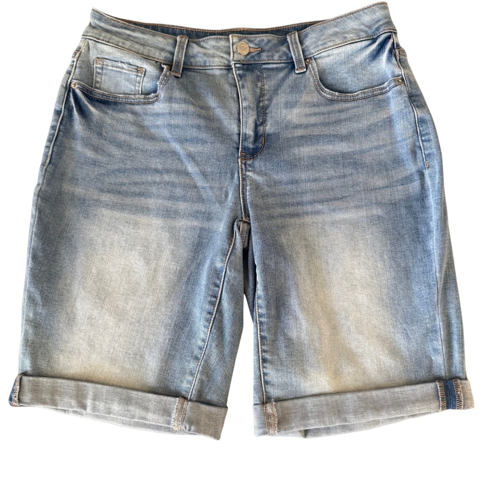 Time and Tru Womens Mid-Rise Bermuda Jean Shorts Light Wash Blue Size 8